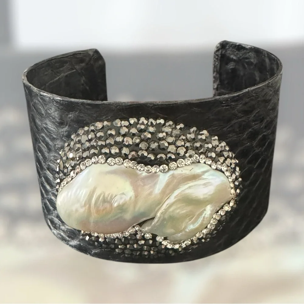 Mother of Pearl Druzy Wide Black Leather Cuff Bracelet Statement Luxe Artisan - Picture 1 of 4